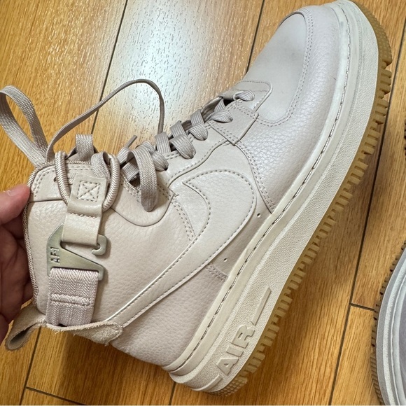 Nike Air Force 1 Utility 2.0 for Women in Fossil Stone Size 9 - Picture 3 of 9